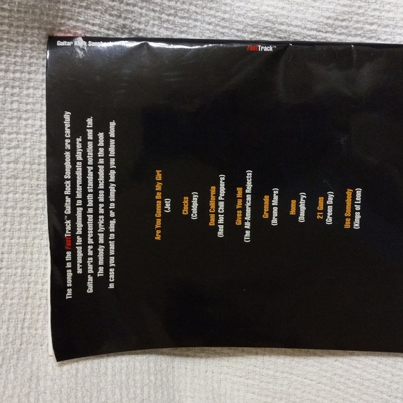 FAST TRACK Music Instruction CD Included GUITAR Rock Songbook Hal Leonard - Picture 2 of 4